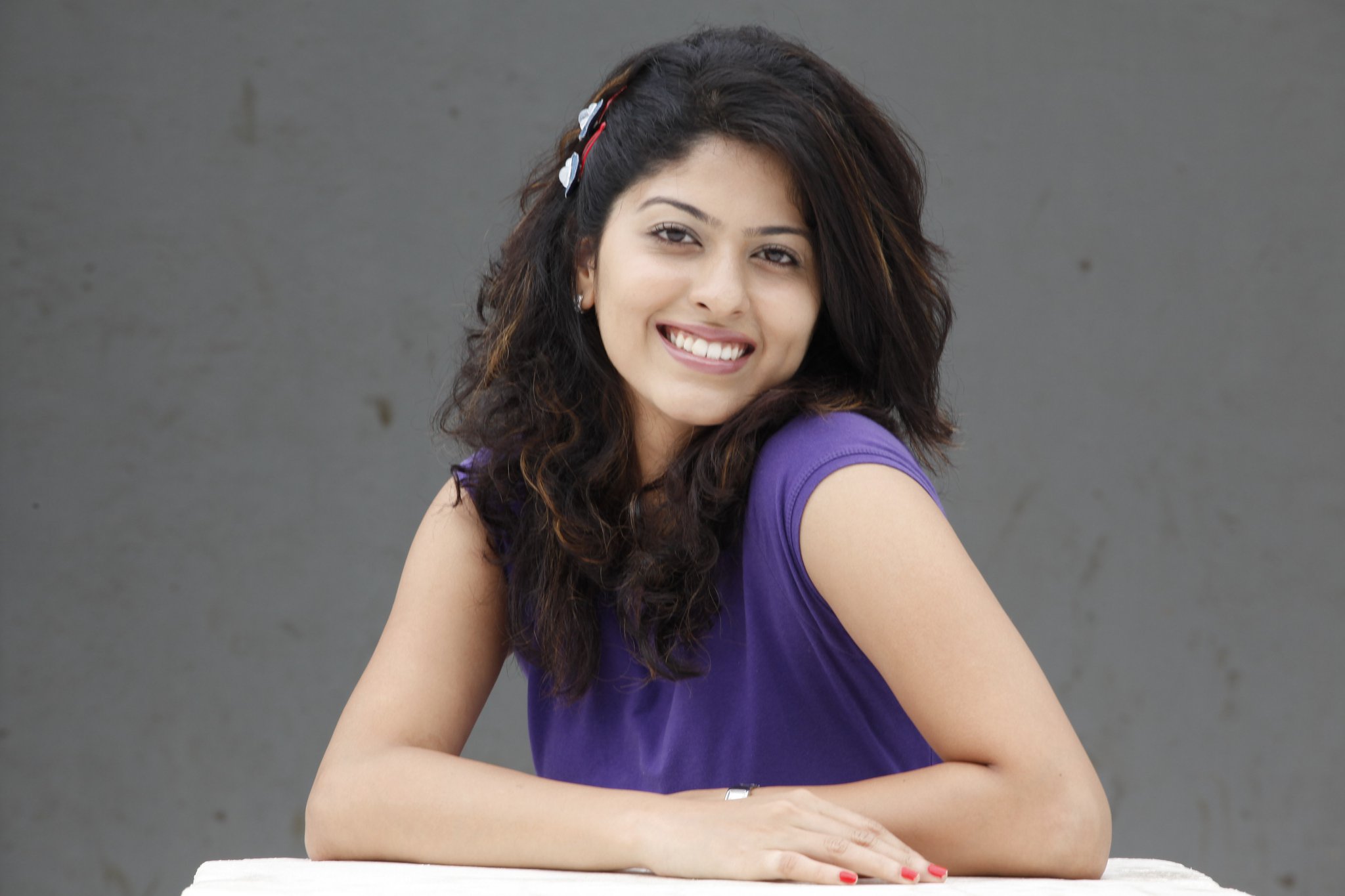 Abhidnya Bhave Biography, Wiki, Birth Date, Age, Family, Images, Movies, Brother, Brand, Mother, rap song, relation with subodh bhave